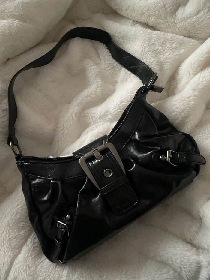 Petit sac à main noir style vintage / Y2K avec boucle - photo numéro 3