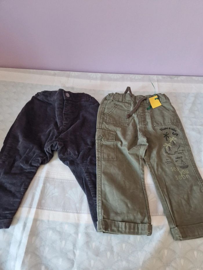 Lot 2 pantalons 18 mois