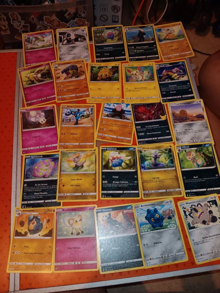 Lot 274 cartes pokemon que des personnages pas de vinted go - photo numéro 8
