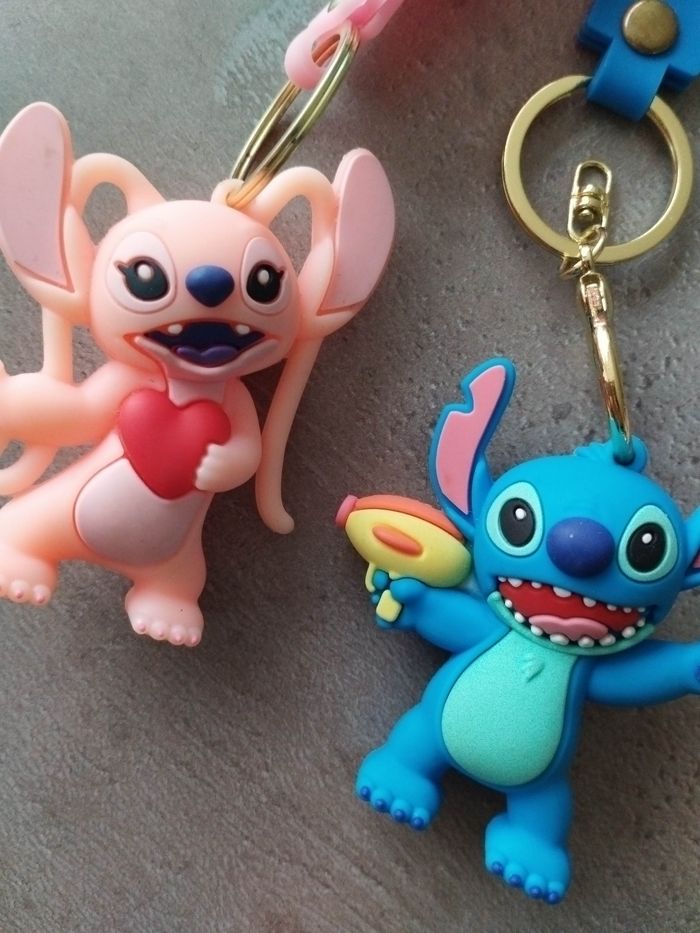 Lot 2 porte-clés Stitch & Angel - photo numéro 2