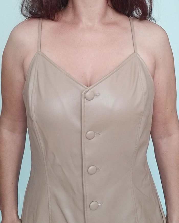 Robe sexychic a bouton similicuir 42/44 - photo numéro 4
