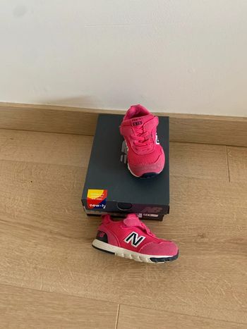 Baskets bébé fille new balance 20