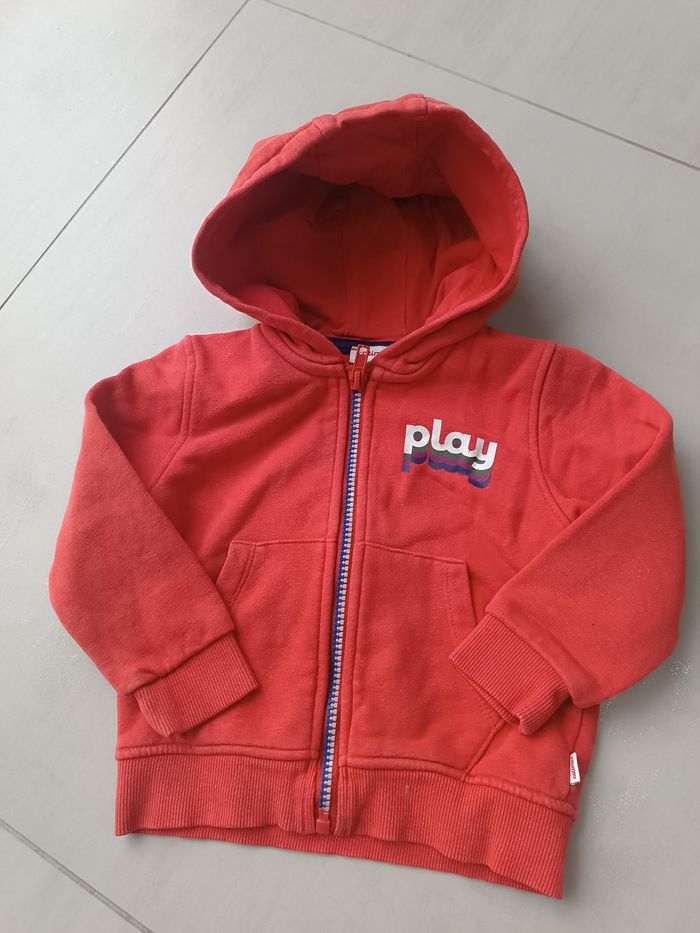 Gilet à capuche zippé