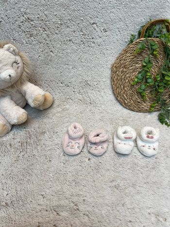 Lot de 2 paires de chaussons à scratch - Kiabi 