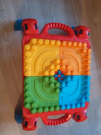 Table d'activités mega bloks