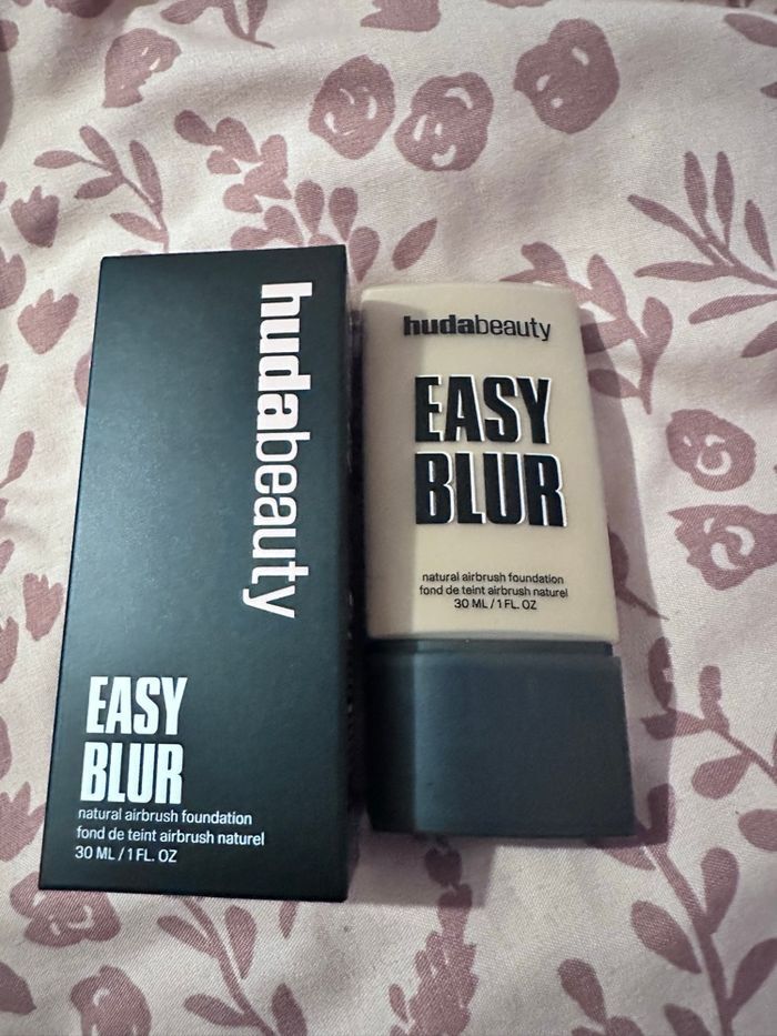 Fond de teint Huda Beauty