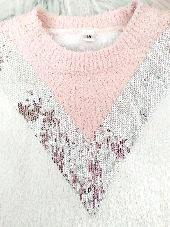 Pull fille 3 ans maille bouclette tricolore avec sequins argentés motif V girly - photo numéro 2