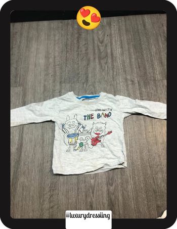 t-shirt pour bébé taille 9mois 🧸