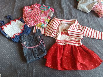 Lot 5 robes 6 mois