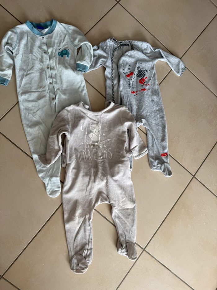 Lot de 14 pyjamas une pièce - photo numéro 5