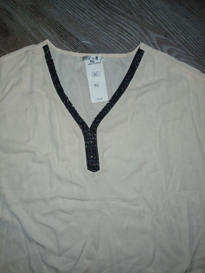 Blouse neuve - photo numéro 2