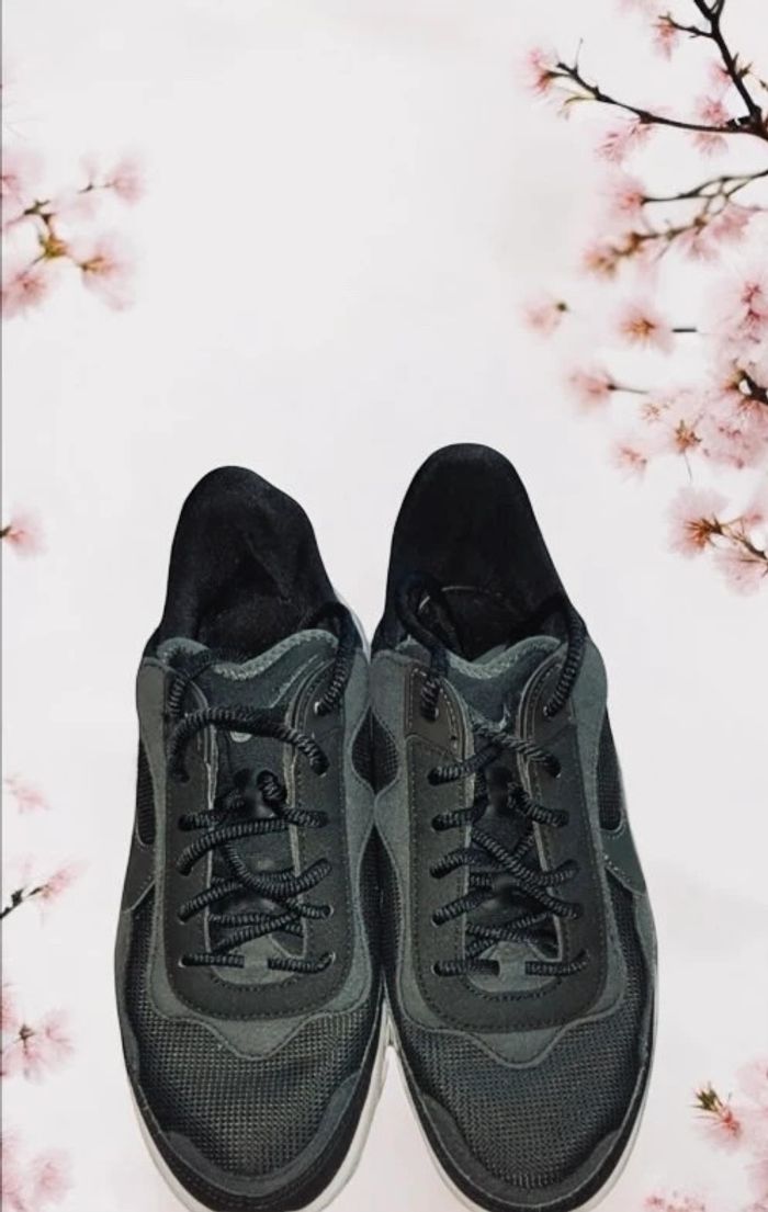 🎀 Baskets Nike React Noires - T.39 - Prix Neuf 130€🎀 - photo numéro 2