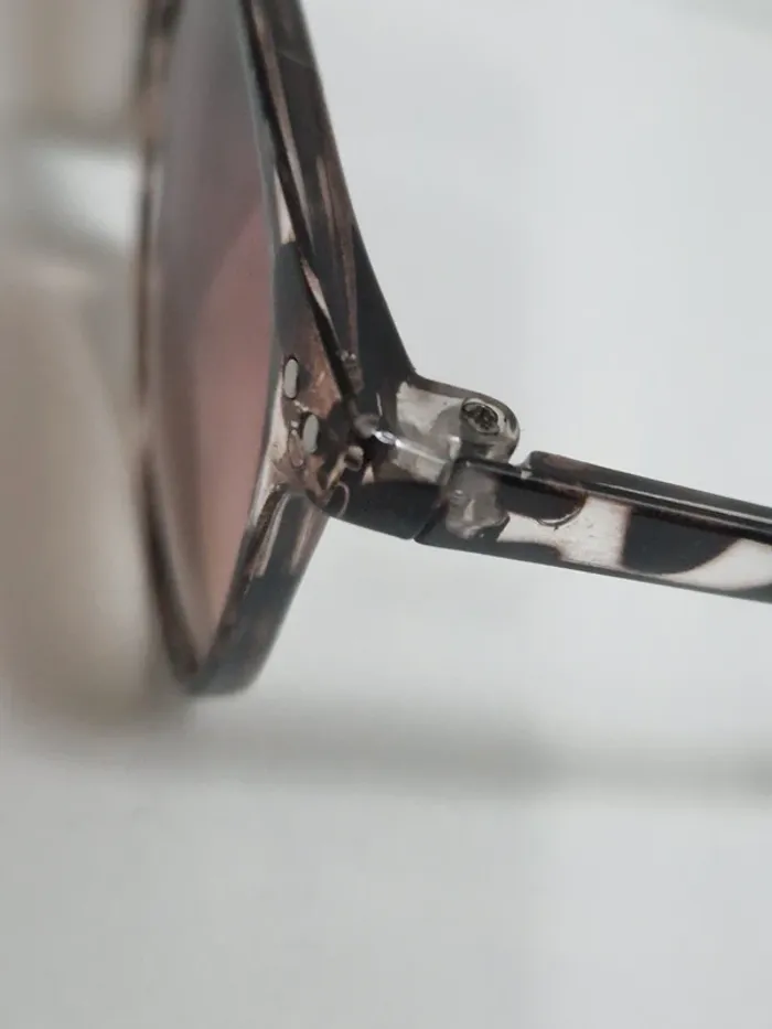 Lunettes de soleil - photo numéro 5