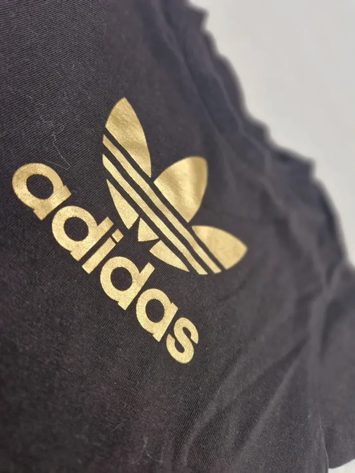 T-shirt noir et doré Adidas garçon 24 mois - photo numéro 2