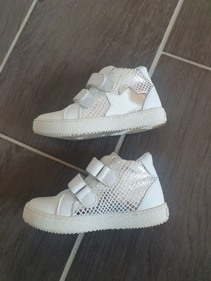 Baskets blanches 24 - photo numéro 3
