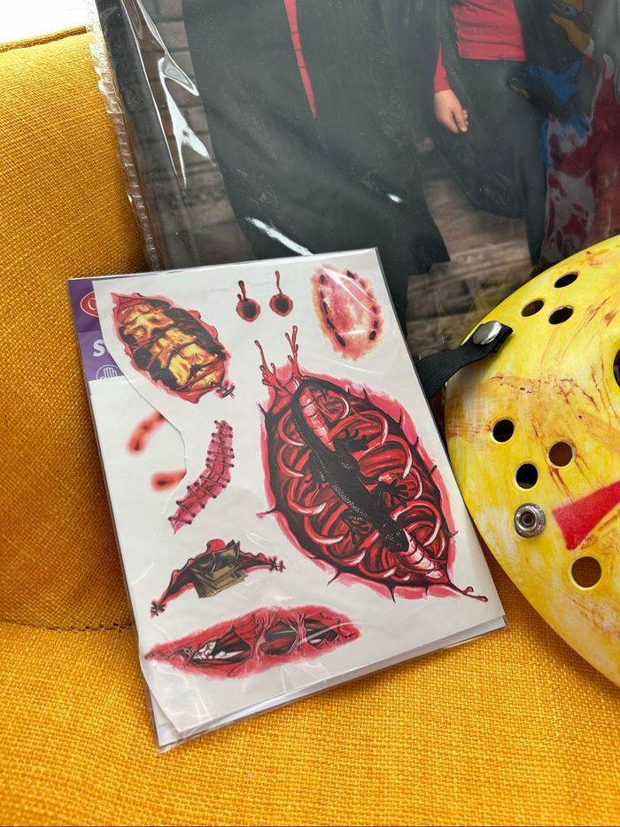 Lot déguisement accessoires Halloween - photo numéro 2