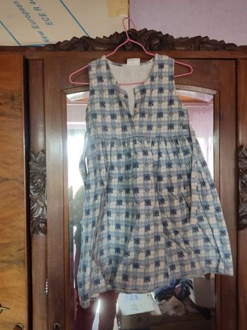 robe bleu ciel imprimé,  sans manches 8 ans