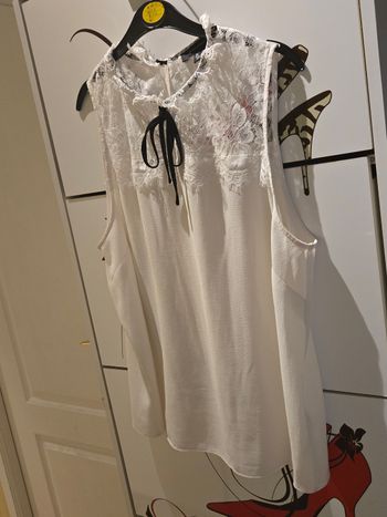 Blouse blanche à lavallière noire T.44 Primark