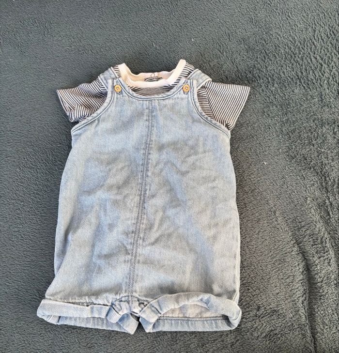 Ensemble body manches courtes et salopette short en jean - photo numéro 2