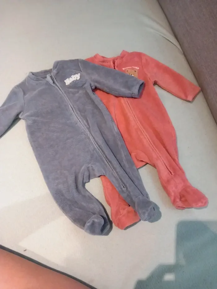 Deux pyjama velours kiabi