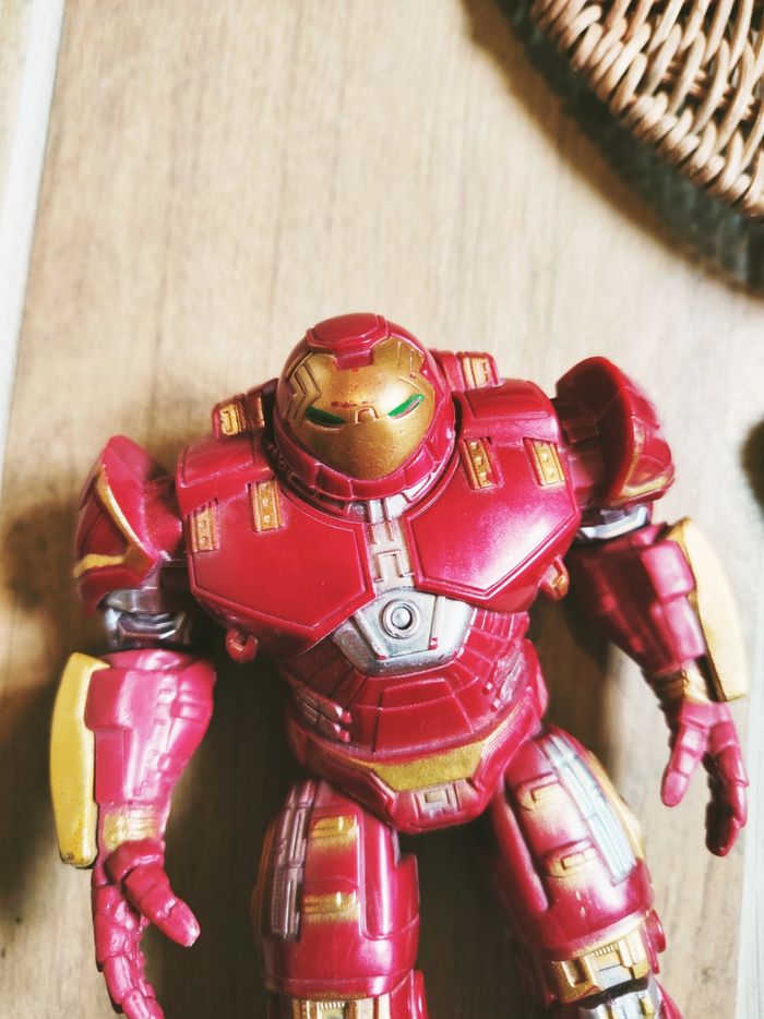 💫 Hulkbuster Iron Man figurine Avengers marvel marque Hasbro - photo numéro 3