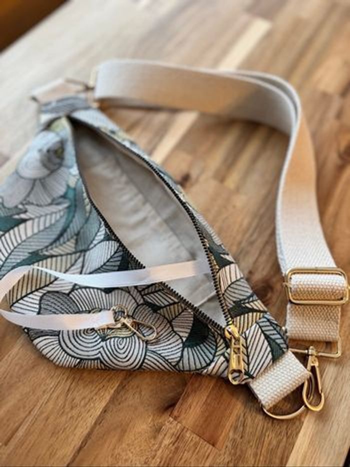 Sac banane en tissu jacquard - photo numéro 6