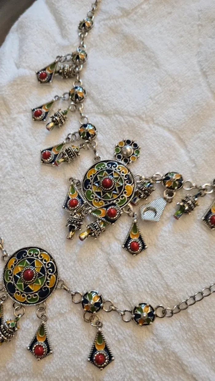 Collier et bracelet - photo numéro 2