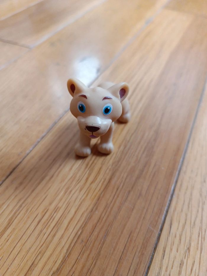 Figurine lionceau qui ressemble à Simba - photo numéro 2