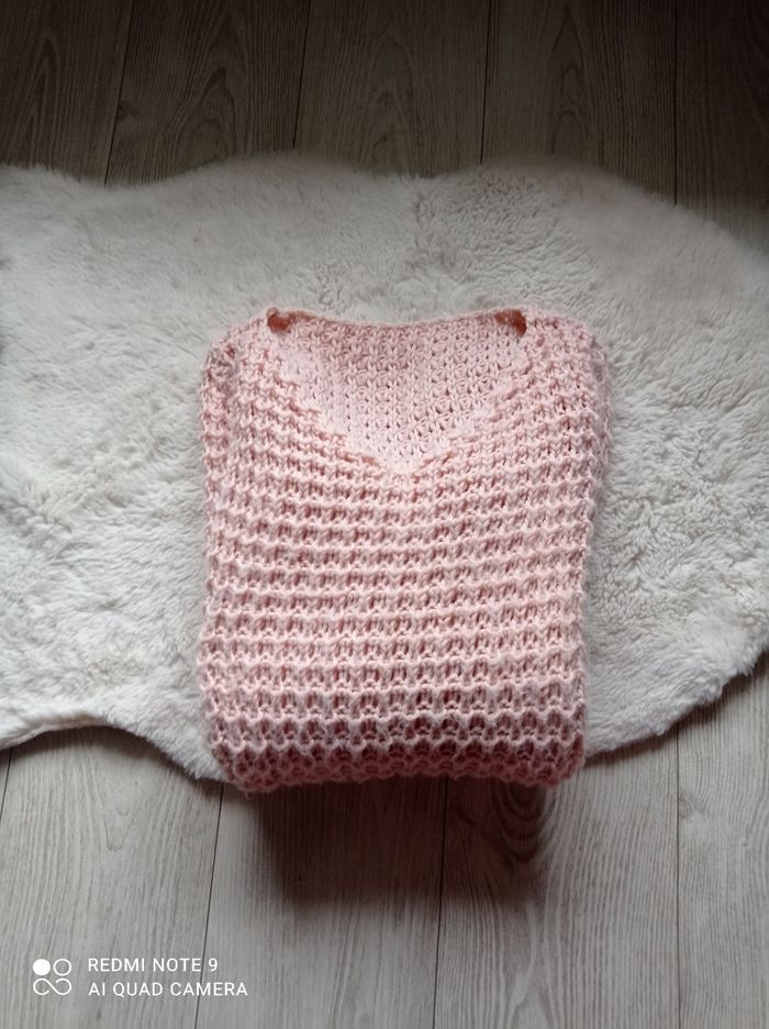 Pull en laine rose col V taille M en très bon état - photo numéro 3