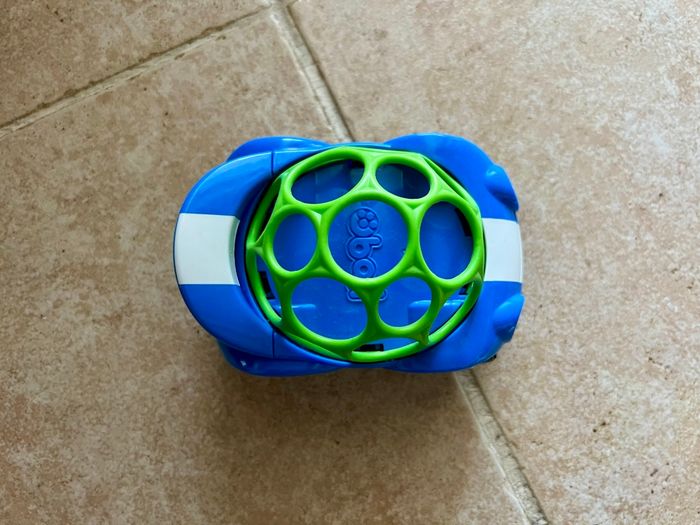 Voiture hochet oball