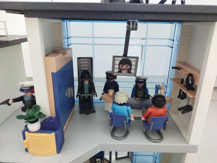 Gros lot playmobil thème police - photo numéro 7