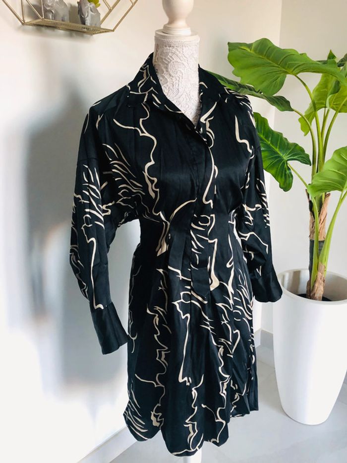 Robe Zara neuve taille S - photo numéro 2