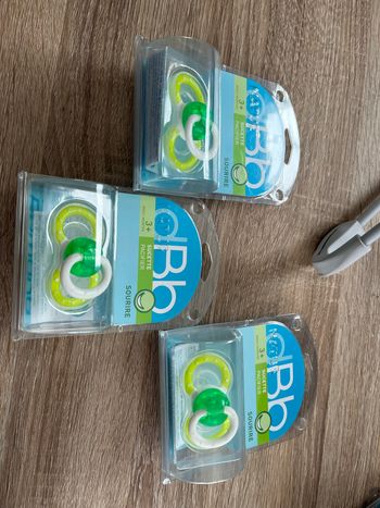 Lot de 3 tétines dbb