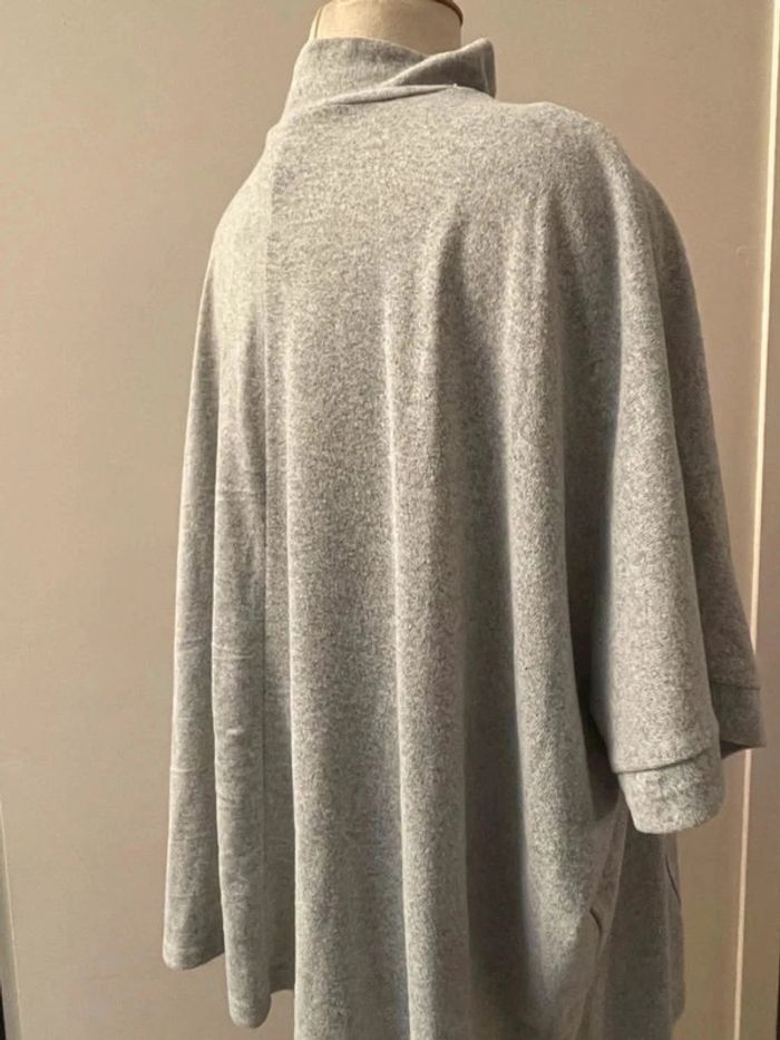 Superbe pull manches courtes gris ample - photo numéro 6