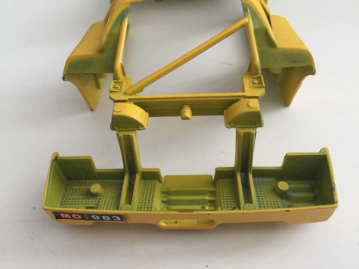 Carcasse carrosserie pièce détachée miniature Ferrari F40 1/24 Burago #A31 - photo numéro 4