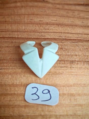 Playmobil vintage col blanc pointu