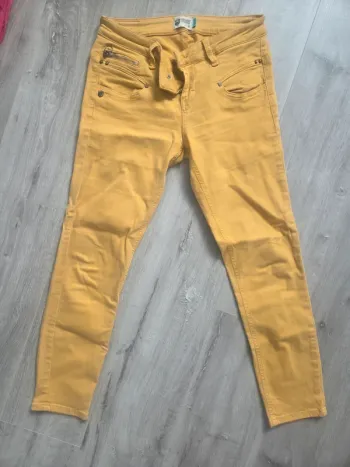 Jean jaune
