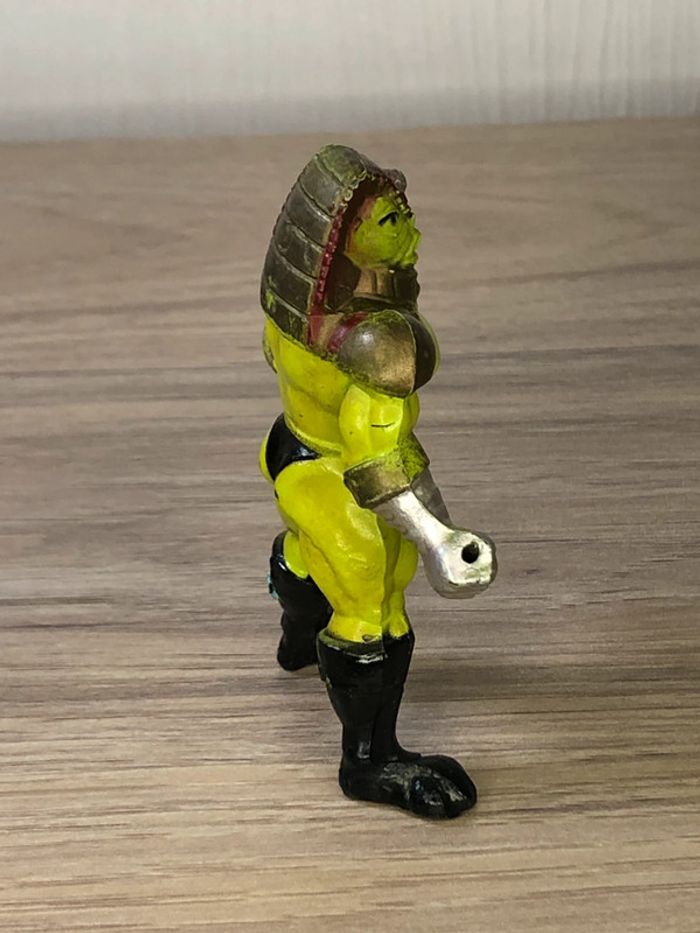 Figurine jouet vintage bootleg monstre créature fantasy guerrier - photo numéro 4
