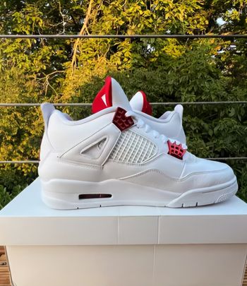 Air Jordan 4 Retro White/Red 🔥 – Taille 39 – Neuves