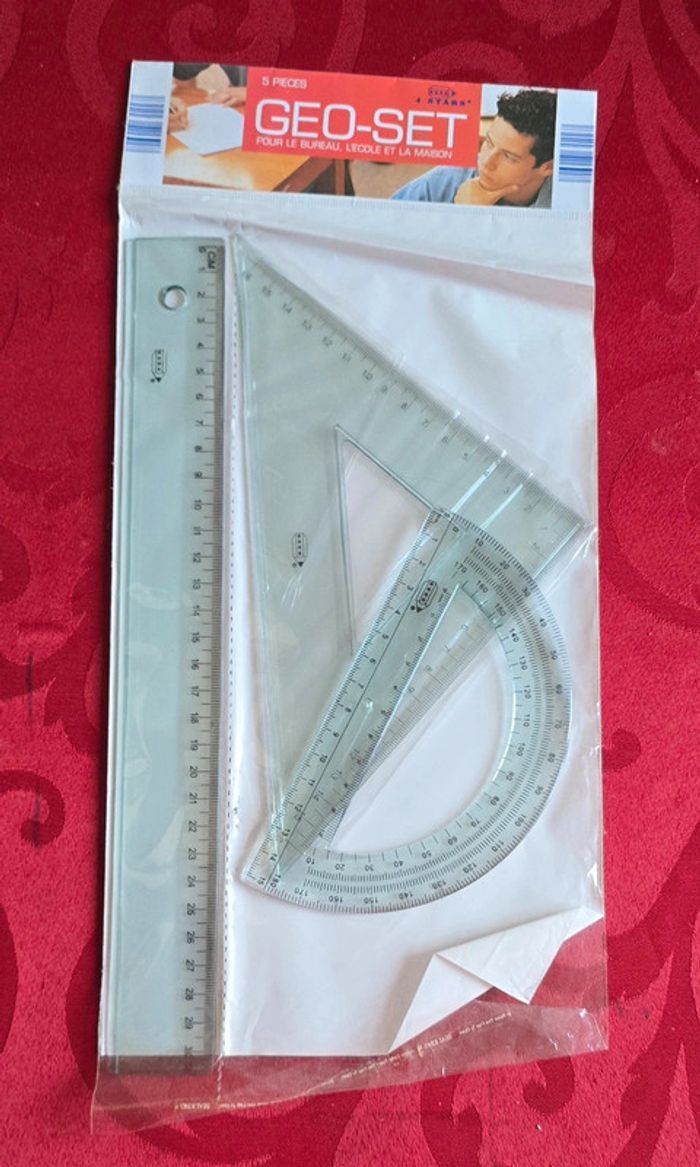Lot règle, rapporteur et équerre