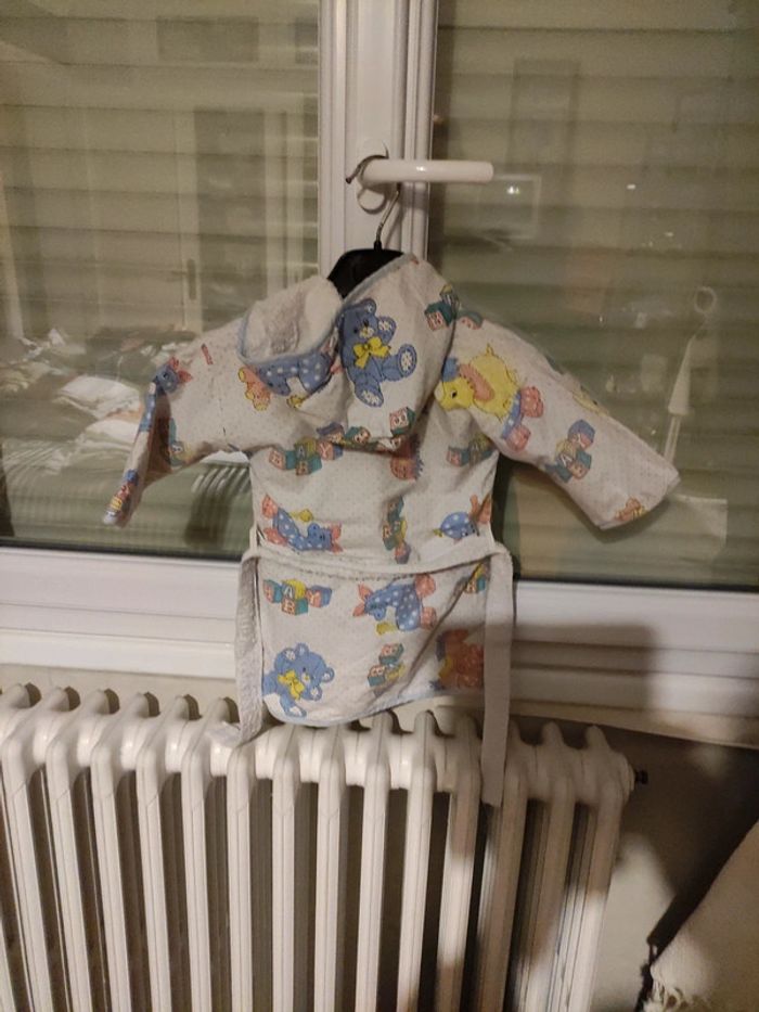 Magnifique peignoir garcon en 2 ans - photo numéro 4