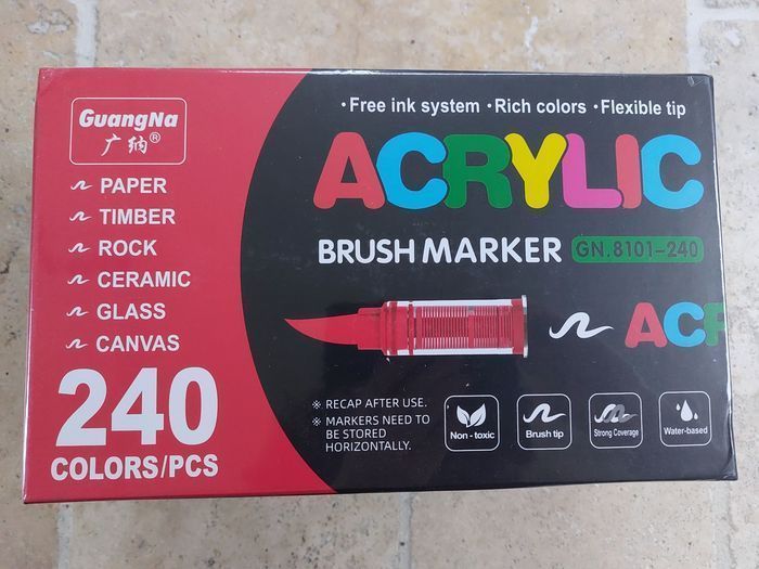 Boite 240 feutres GuangNa brush marker NEUVE sous blister