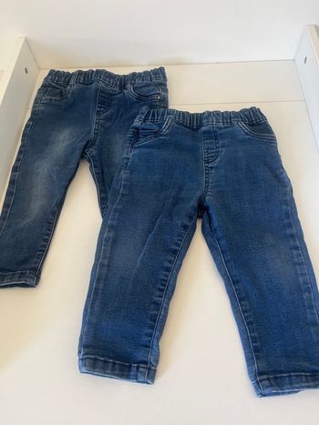 Lot 2 jeans garçon 18 et 24 mois 