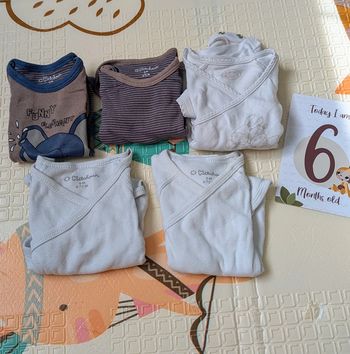 Lot 5 bodies 6 mois