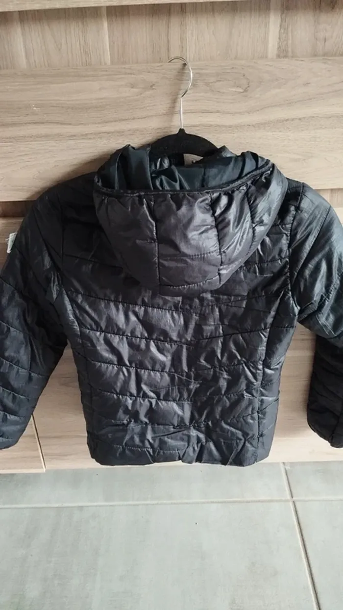 Doudoune légère taille 9/10 ans h&m fille - photo numéro 5