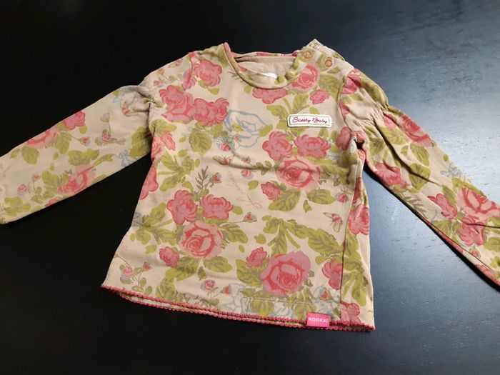 T-shirt bébé fille 24 mois vintage friperie kookai fleurs vert kaki rose