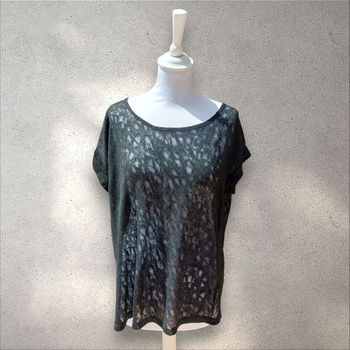 Top ajouré noir manches courtes 44