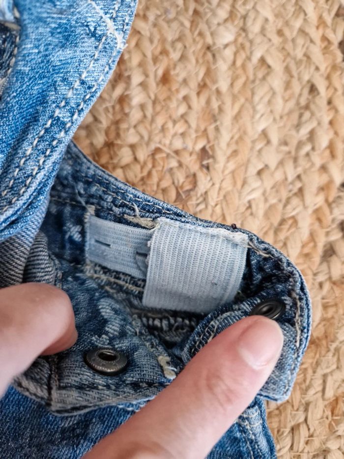 Salopette courte en jeans délavé fleurie Verbaudet🍓2 ans🍓 - photo numéro 6