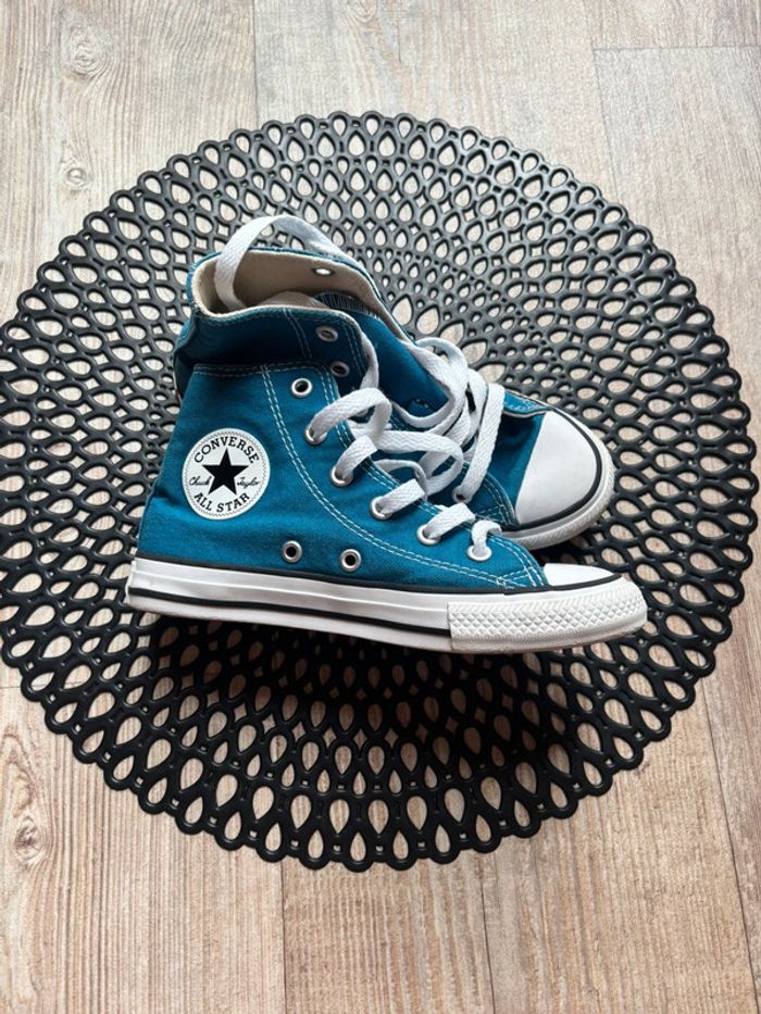 Converse montante bleu
