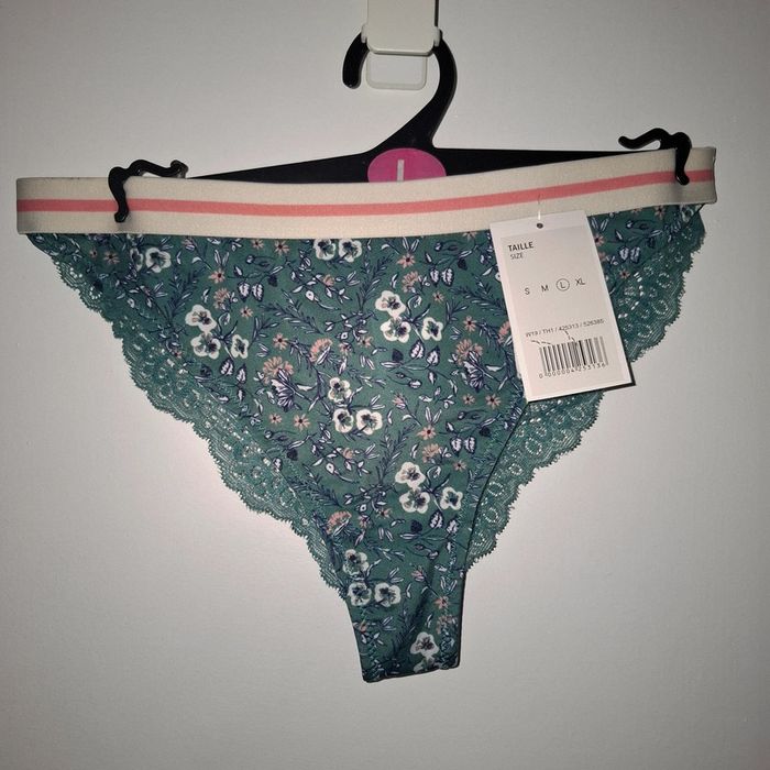Tanga taille L - photo numéro 2